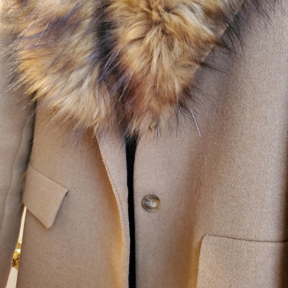 Zara Tan Coat with Removable Faux Fur Collar, XS - Picture 7 of 8